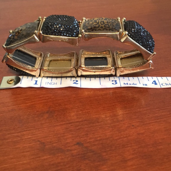 Animal print and black bracelet - Picture 4 of 6